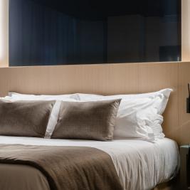 Hotel Metropolis bed